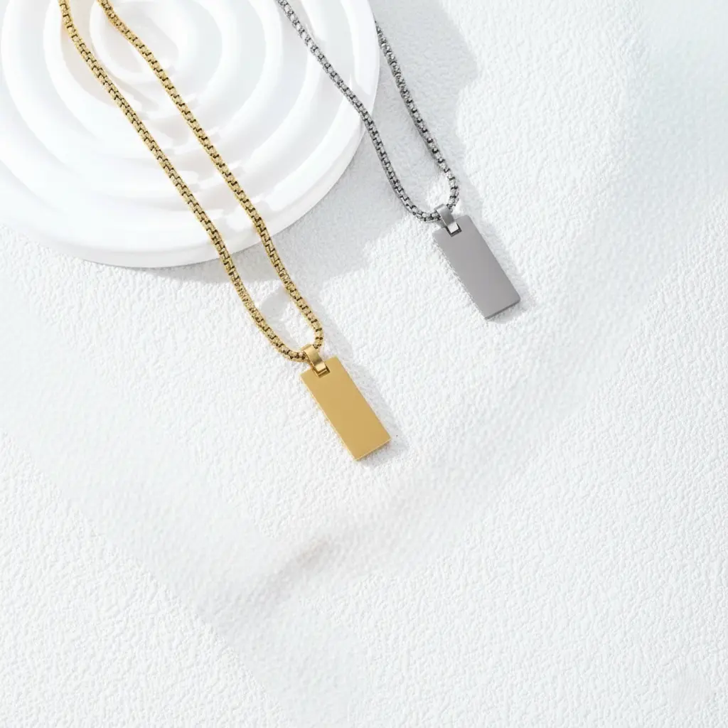 Collar rectangular personalizado con grabado – Acero inoxidable 50 cm